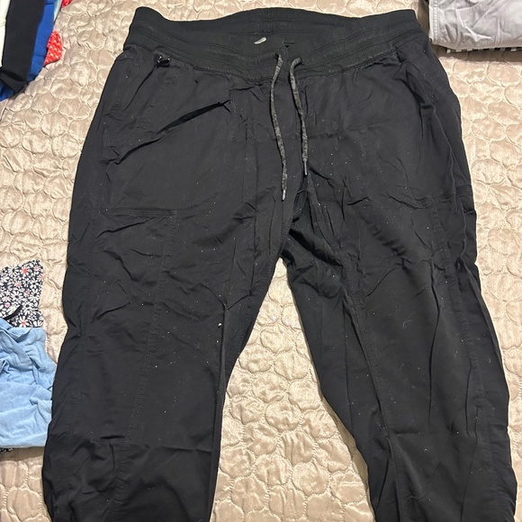 The North Face Pants - XL black North face capris with pilling